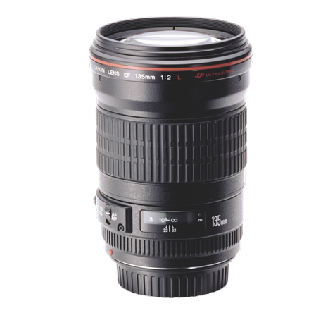 Canon EF 135mm f/2.0 L USM lens